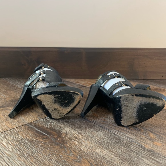 Report Signature Randolph Black Heels - Picture 8 of 9